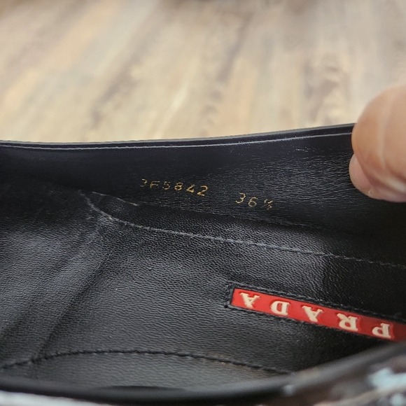 Prada Flats - Picture 13 of 15
